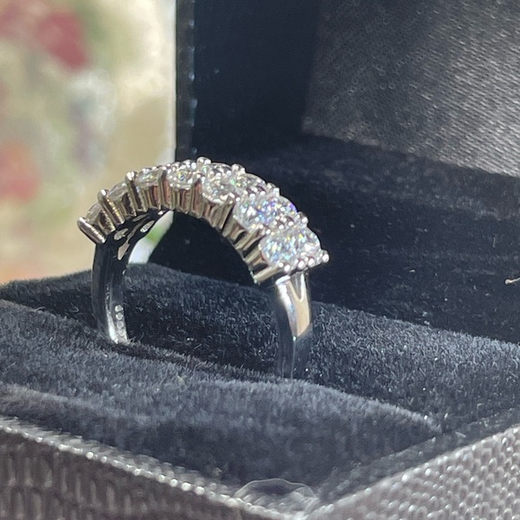 1.4ct Moissanite Diamond Ring! size 6 Moissanite 14k white Gold/silver - Picture 5 of 16